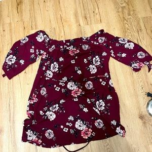 Cute Off the shoulder dress, perfect for summertime!